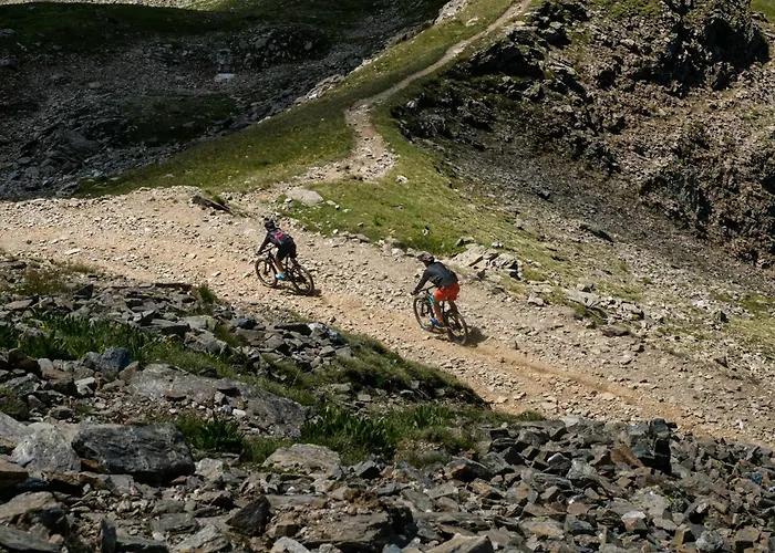 Workation - 24-7 Self-checkin - Postigliun Hotel Sedrun