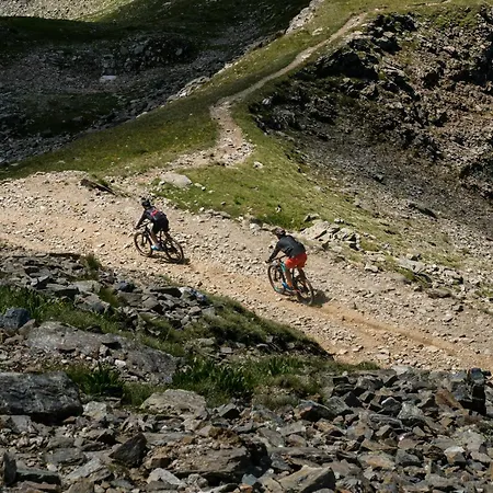 Workation - 24-7 Self-checkin - Postigliun Hotel Sedrun